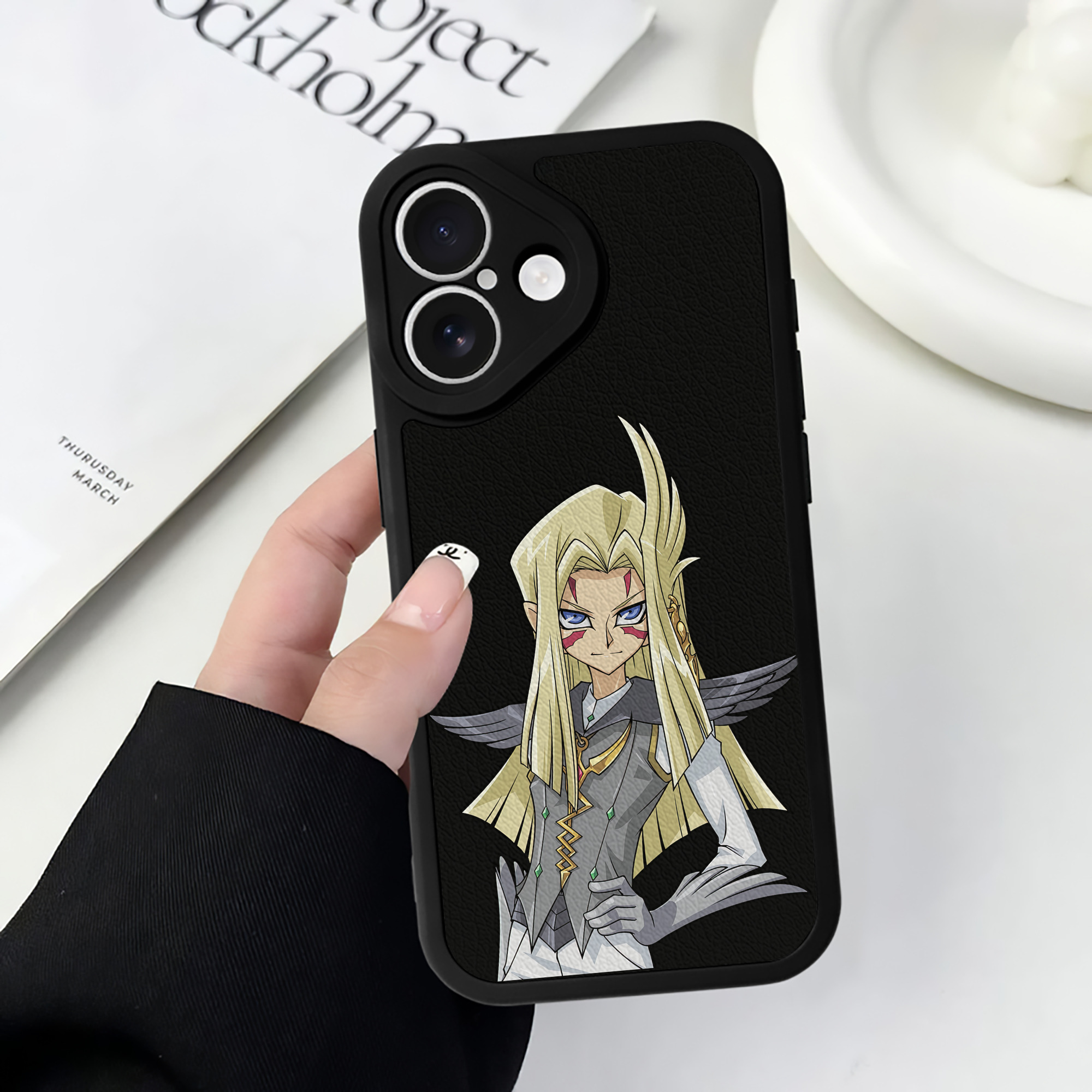 遊☆戯☆王 Yu-Gi-Oh! 【iPhone 16シリーズ対応】シリコンスマホケース（レザー調） 材質：シリコン